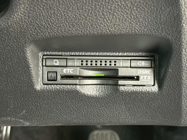 プリウス Ａツーリングセレクション　トヨタセーフティセンス　ブラインドスポットモニター　ヘッドアップディスプレイ　追従クルーズコントロール　駐車支援　ＡＣ１００Ｖ　シートヒーター　クリアランスソナー　オートマチックハイビーム　ＥＴＣ（57枚目）