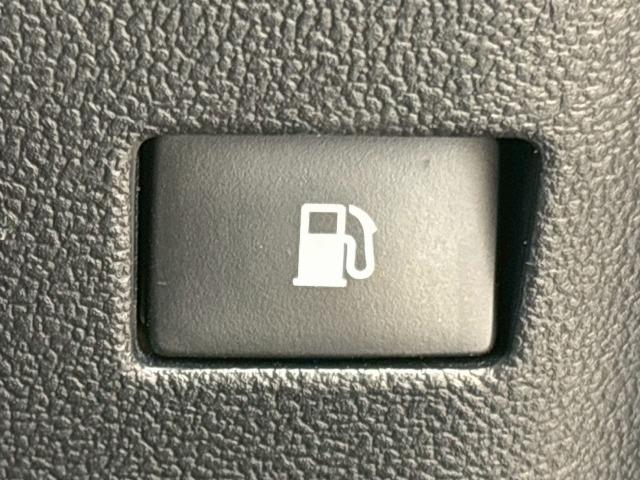 プリウス Ａツーリングセレクション　トヨタセーフティセンス　ブラインドスポットモニター　ヘッドアップディスプレイ　追従クルーズコントロール　駐車支援　ＡＣ１００Ｖ　シートヒーター　クリアランスソナー　オートマチックハイビーム　ＥＴＣ（62枚目）