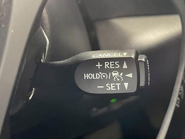 C-HR ハイブリッドG 全周囲カメラ ディスプレイオーディオ ブラインドスポットモニター 追従クルーズコントロール オートホールド シートヒーター 純正アルミホイール ETC Bluetooth LEDヘッドライト(7枚目)