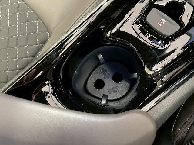 C-HR ハイブリッドG 全周囲カメラ ディスプレイオーディオ ブラインドスポットモニター 追従クルーズコントロール オートホールド シートヒーター 純正アルミホイール ETC Bluetooth LEDヘッドライト(65枚目)