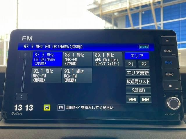 【純正ナビ】一体感のあるナビは、高級感ある車内を演出してくれます。Ｂｌｕｅｔｏｏｔｈ再生などオーディオ機能も充実しておりますので、運転もより楽しめます♪