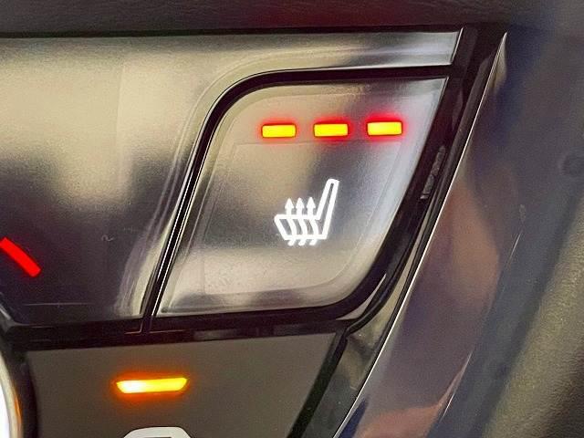 【シートヒーター】冬場はエアコンの温度設定を低めにでき、身体の芯からポカポカになります。