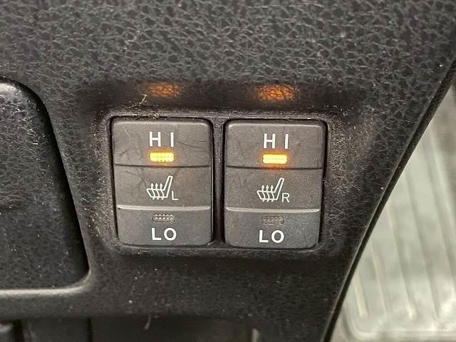 ノア ハイブリッドＳｉ　ダブルバイビー　ワンオーナー　両側電動スライドドア　クルーズコントロール　バックカメラ　シートヒーター　ＥＴＣ車載器　ステアリングスイッチ　フルセグ　Ｂｌｕｅｔｏｏｔｈ　レーンアシスト　純正アルミホイール（9枚目）