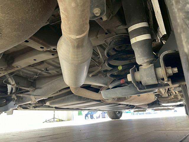 ノア ハイブリッドＳｉ　ダブルバイビー　ワンオーナー　両側電動スライドドア　クルーズコントロール　バックカメラ　シートヒーター　ＥＴＣ車載器　ステアリングスイッチ　フルセグ　Ｂｌｕｅｔｏｏｔｈ　レーンアシスト　純正アルミホイール（23枚目）