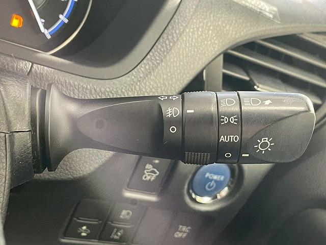 ノア ハイブリッドＳｉ　ダブルバイビー　ワンオーナー　両側電動スライドドア　クルーズコントロール　バックカメラ　シートヒーター　ＥＴＣ車載器　ステアリングスイッチ　フルセグ　Ｂｌｕｅｔｏｏｔｈ　レーンアシスト　純正アルミホイール（61枚目）