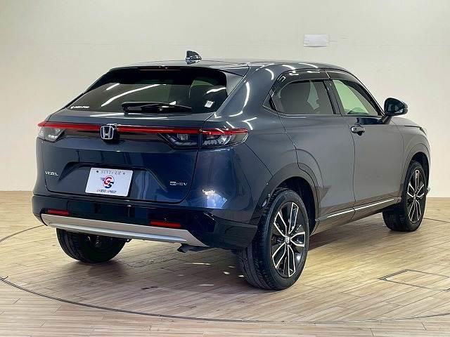 ヴェゼル ｅ：ＨＥＶ　Ｚ　メーカーオプションナビ　ホンダセンシング　置くだけ充電　ブラインドスポットモニター　追従クルーズコントロール　電動リアゲート　コーナーセンサー　ハーフレザー　パドルシフト　ＬＥＤヘッドライト　ＥＴＣ（16枚目）