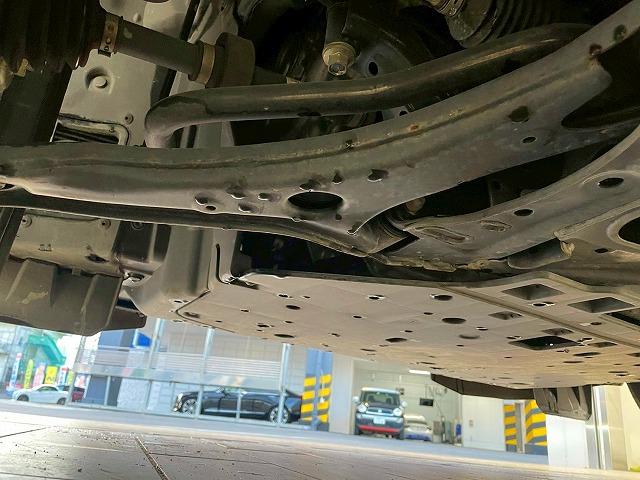 ヴェゼル ｅ：ＨＥＶ　Ｚ　メーカーオプションナビ　ホンダセンシング　置くだけ充電　ブラインドスポットモニター　追従クルーズコントロール　電動リアゲート　コーナーセンサー　ハーフレザー　パドルシフト　ＬＥＤヘッドライト　ＥＴＣ（24枚目）