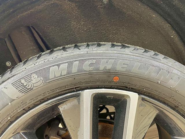 ヴェゼル ｅ：ＨＥＶ　Ｚ　メーカーオプションナビ　ホンダセンシング　置くだけ充電　ブラインドスポットモニター　追従クルーズコントロール　電動リアゲート　コーナーセンサー　ハーフレザー　パドルシフト　ＬＥＤヘッドライト　ＥＴＣ（26枚目）