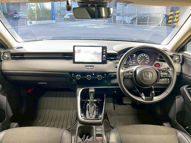 ヴェゼル ｅ：ＨＥＶ　Ｚ　メーカーオプションナビ　ホンダセンシング　置くだけ充電　ブラインドスポットモニター　追従クルーズコントロール　電動リアゲート　コーナーセンサー　ハーフレザー　パドルシフト　ＬＥＤヘッドライト　ＥＴＣ（32枚目）