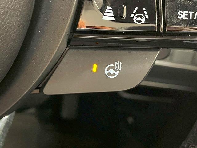 ヴェゼル ｅ：ＨＥＶ　Ｚ　メーカーオプションナビ　ホンダセンシング　置くだけ充電　ブラインドスポットモニター　追従クルーズコントロール　電動リアゲート　コーナーセンサー　ハーフレザー　パドルシフト　ＬＥＤヘッドライト　ＥＴＣ（39枚目）