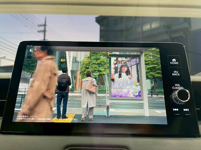 ヴェゼル ｅ：ＨＥＶ　Ｚ　メーカーオプションナビ　ホンダセンシング　置くだけ充電　ブラインドスポットモニター　追従クルーズコントロール　電動リアゲート　コーナーセンサー　ハーフレザー　パドルシフト　ＬＥＤヘッドライト　ＥＴＣ（45枚目）