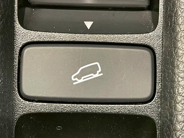 ヴェゼル ｅ：ＨＥＶ　Ｚ　メーカーオプションナビ　ホンダセンシング　置くだけ充電　ブラインドスポットモニター　追従クルーズコントロール　電動リアゲート　コーナーセンサー　ハーフレザー　パドルシフト　ＬＥＤヘッドライト　ＥＴＣ（51枚目）