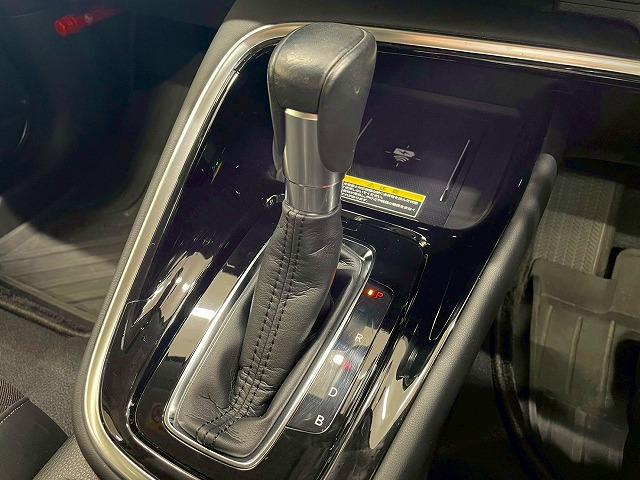 ヴェゼル ｅ：ＨＥＶ　Ｚ　メーカーオプションナビ　ホンダセンシング　置くだけ充電　ブラインドスポットモニター　追従クルーズコントロール　電動リアゲート　コーナーセンサー　ハーフレザー　パドルシフト　ＬＥＤヘッドライト　ＥＴＣ（55枚目）