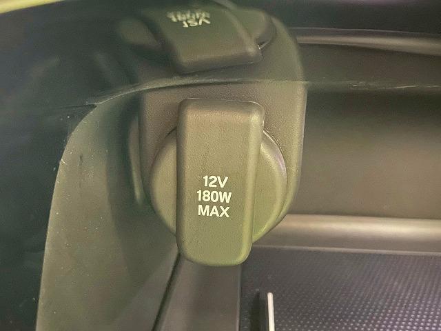 ヴェゼル ｅ：ＨＥＶ　Ｚ　メーカーオプションナビ　ホンダセンシング　置くだけ充電　ブラインドスポットモニター　追従クルーズコントロール　電動リアゲート　コーナーセンサー　ハーフレザー　パドルシフト　ＬＥＤヘッドライト　ＥＴＣ（56枚目）