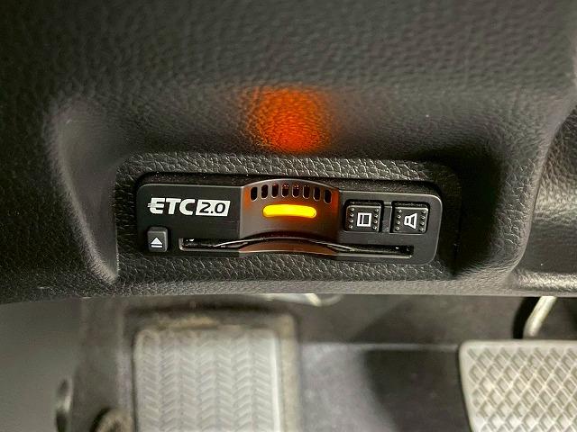 ヴェゼル ｅ：ＨＥＶ　Ｚ　メーカーオプションナビ　ホンダセンシング　置くだけ充電　ブラインドスポットモニター　追従クルーズコントロール　電動リアゲート　コーナーセンサー　ハーフレザー　パドルシフト　ＬＥＤヘッドライト　ＥＴＣ（62枚目）