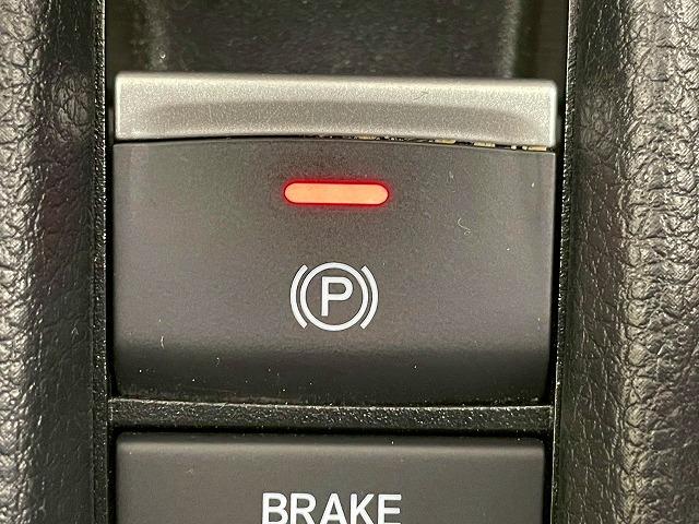 ヴェゼル ｅ：ＨＥＶ　Ｚ　メーカーオプションナビ　ホンダセンシング　置くだけ充電　ブラインドスポットモニター　追従クルーズコントロール　電動リアゲート　コーナーセンサー　ハーフレザー　パドルシフト　ＬＥＤヘッドライト　ＥＴＣ（67枚目）