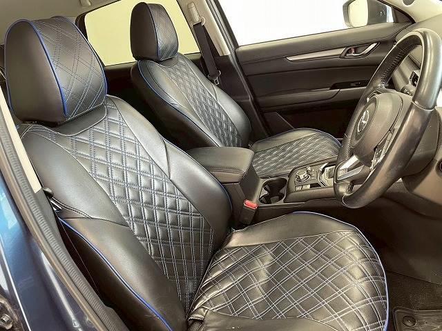 【フロントシート】破れ・へたりも少なく、ご覧の通りきれいな状態を維持しております。また、室内クリーニング・コーティングもご用命いただけます。