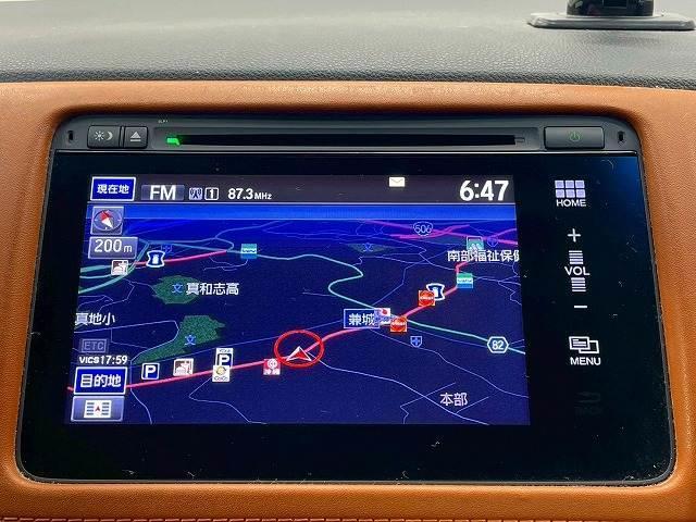 【純正ナビ】一体感のあるナビは、高級感ある車内を演出してくれます。Ｂｌｕｅｔｏｏｔｈ再生などオーディオ機能も充実しておりますので、運転もより楽しめます♪