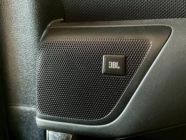 【ＪＢＬプレミアムサウンド】オプションの高音質スピーカーを搭載しております。専用チューニングにより、クリアで臨場感あふれるサウンドを実現しワンランク上の空間をお楽しみください。