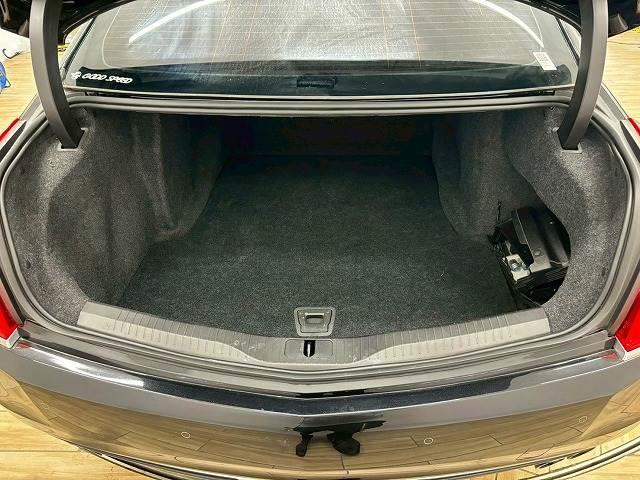 【トランクルーム】趣味が広がる収容スペース！これだけの広さがあればお買い物やレジャーなどにも最適です！使用感も少なくきれいな状態を維持しております。