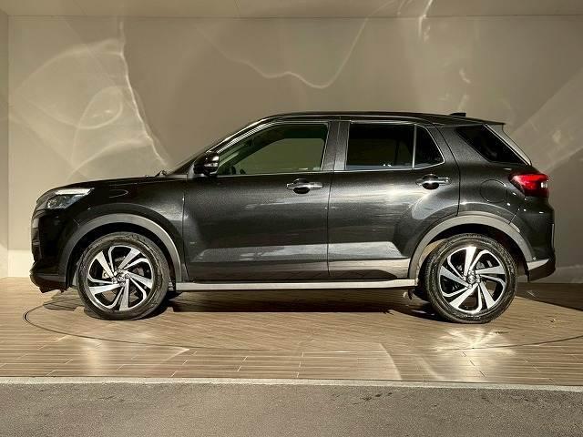 「プレミアムワランティー」最大１０年の保証プランを完備！保証項目も２３８項目以上。ご納車後も定期点検の実施もございますのでアフターメンテナンスも全てお任せ下さい。