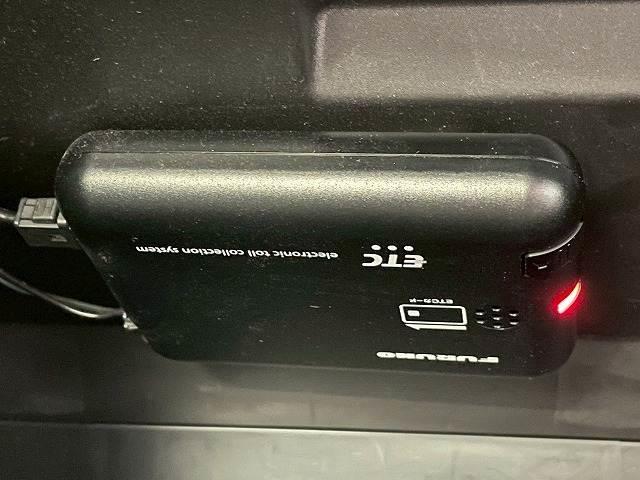 アクア Z トヨタセーフティセンス 純正10.5インチディスプレイオーディオ オートマチックハイビーム 追従クルーズコントロール コーナーセンサー AC100V バックカメラ 純正アルミ Bluetooth(10枚目)