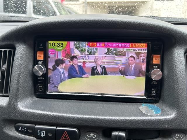 日産純正ナビになります。ナビ＆ＴＶは問題なく使用できます。