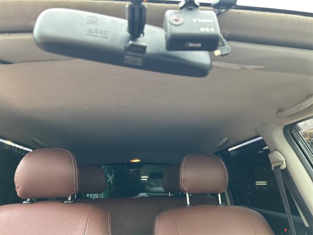 禁煙車になってますので天井にヤニなどの汚れはありません！