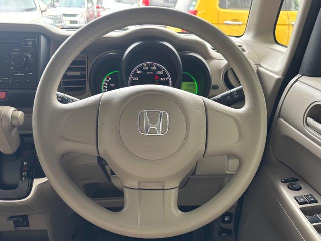 N-BOX G 衝突安全ボディ/盗難防止システム/プッシュスタート/オートエアコン/スマートキー/スライドドア/電動格納ミラー/CD/アイドリングストップ/荷室フラット格納/(23枚目)