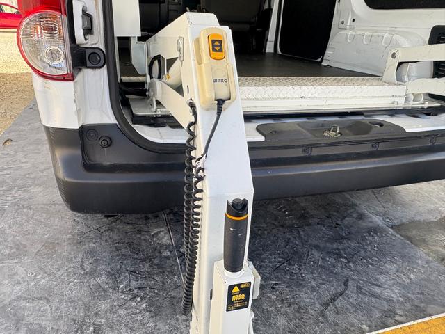 ＮＶ２００バネットバン ＤＸ　パワーゲート付　キーレスエントリー　ＰＷ　バックカメラ　ＴＶ　Ｂｌｕｅｔｏｏｔｈ　ＥＴＣ　ドラレコ　Ｗエアバック　２人乗り（35枚目）
