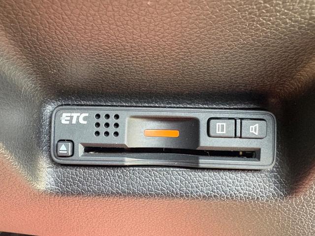 シャトル ハイブリッドＸスタイルエディション　社外ナビ　フルセグＴＶ　Ｂｌｕｅｔｏｏｔｈ　パドルシフト　ハーフレザーシート　社外１５インチアルミ　ＬＥＤヘッドライト　フォグランプ　オートライト　クルーズコントロール　ステアリングスイッチ　ＥＴＣ（16枚目）