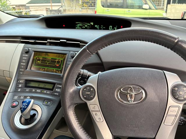 メーカーＯＰ純正ナビ！レーダークルーズ！衝突軽減ブレーキ！革巻きステアリング！