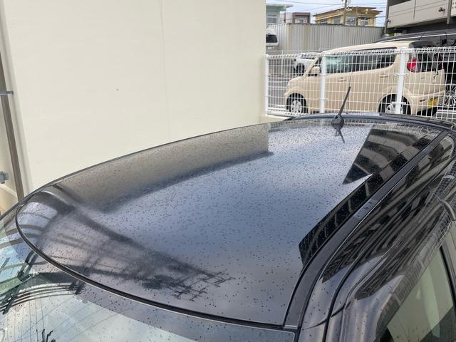 屋根です。こちら大阪から仕入れた車両ですが、日差しによる若干塗装の劣化が始まっています。こちらも現車をご確認下さい。