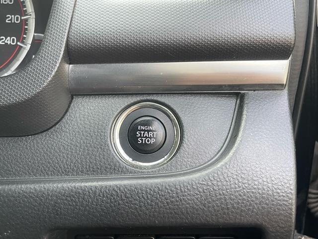 スマートキー標準ですのでボタンでエンジンがかかります。楽です。