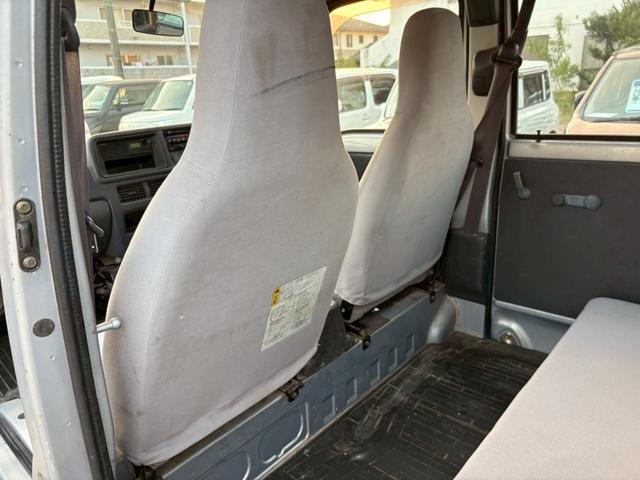 本土カーオークションからの仕入れです。修復歴、走行距離は第三者が査定済み車両です。全車両→全額返金保証付　毎月、本土へ直接買付してます。本土より沖縄フェリーにて累計２０００台以上仕入の実績です。