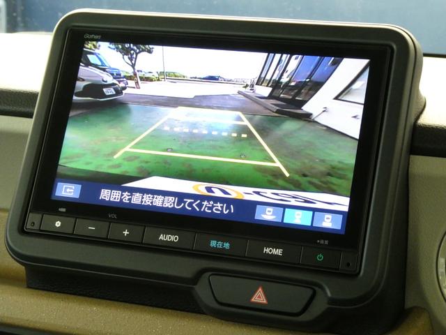 バックカメラ装備。駐車が苦手な方には欠かせません。