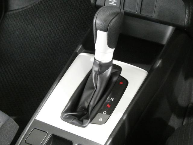 シフトレバー。ぜひ一度お客様の目で確認してください。