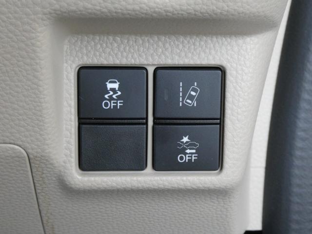 衝突被害軽減システム！前走車両と対向車両、歩行者の接近を感知して、警報や、オートブレーキやステアリング振動などによって衝突回避を支援してくれます。