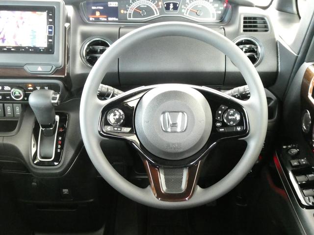 自ら操るハンドル！ドライバーの生命線です。お客様の目で実際にご確認ください。