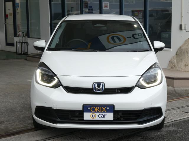 フィット ｅ：ＨＥＶベーシック　ホンダセンシング　バックカメラ　禁煙車　渋滞追従クルコン　スマートキー　ＬＥＤヘッドライト　ＥＴＣ　車線逸脱警報　Ｂｌｕｅｔｏｏｔｈ接続可　オートライト　オートエアコン