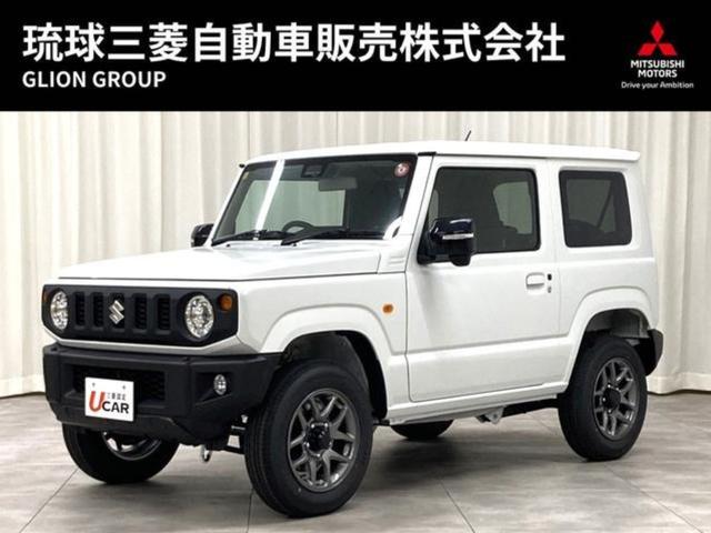 浦添市 琉球三菱自動車販売（株）　クリーンカー琉球 スズキ ジムニー ＸＣ　・本土仕・届出済未使用車・車検Ｒ８年１１月・三菱認定保証・４ＷＤターボ車・ＡＴ・背面タイヤ・純正１６ＡＷ・ＬＥＤヘッド・レーンキープアシスト・衝突被害軽減ブレーキ・クリアランスソナー・シートヒーター パールホワイト 7km 2023(令和5)年