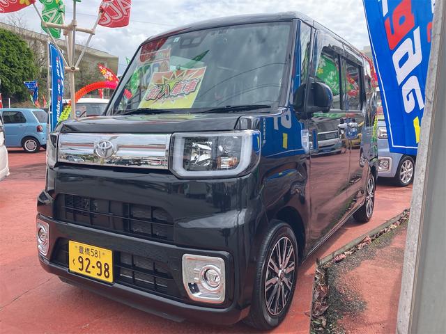 沖縄県中頭郡西原町の中古車ならピクシスメガ Ｇターボ　ＳＡＩＩＩ　ドライブレコーダー　ＥＴＣ　ナビ　ＴＶ　ＤＶＤ　スマートキー　アイドリングストップ　純正アルミホイール　衝突被害軽減システム　スライドドア