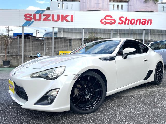 沖縄県の中古車なら８６ ＧＴ　修復歴なし　６速ＡＴ　ＢＬＩＴＺ車高調　ＨＫＳマフラー　１８インチアルミ　バックカメラ　前後ドラレコ　ナビ　Ｂｌｕｅｔｏｏｔｈ　ＥＴＣ　禁煙車