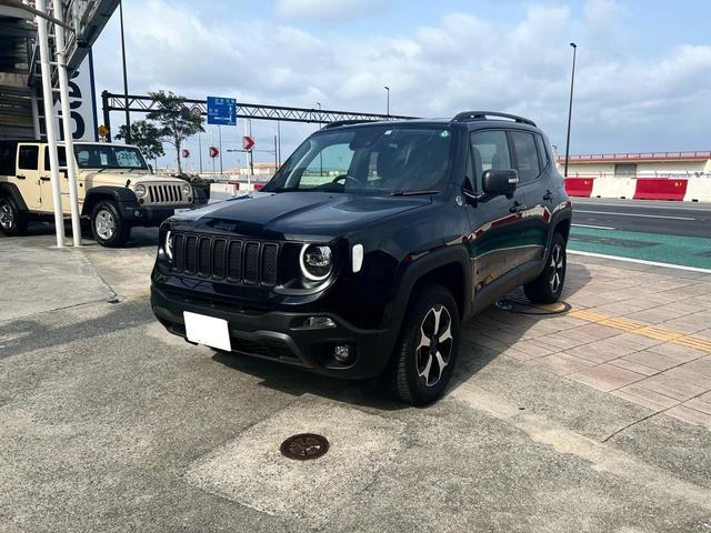 沖縄県浦添市の中古車ならジープ・レネゲード４ｘｅ 　ｊｅｅｐレネゲード４ｅｘ　ハイブリッド車　４ＷＤ　デモカー　レザーシート