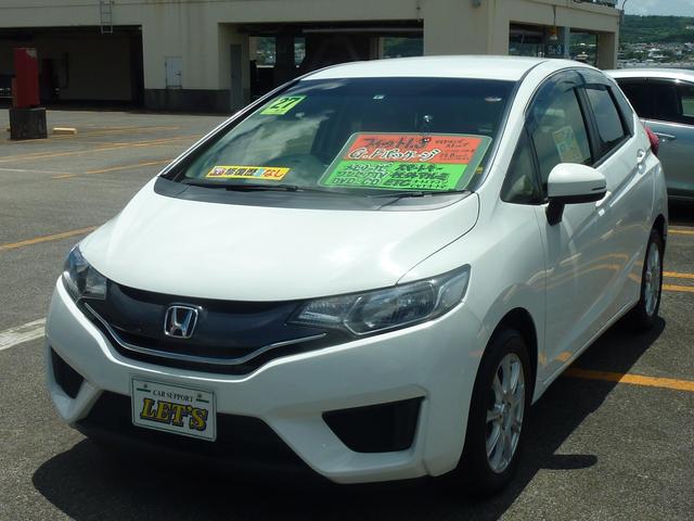 沖縄の中古車 ホンダ フィット 車両価格 89万円 リ済別 2015(平成27)年 6.1万km ホワイト