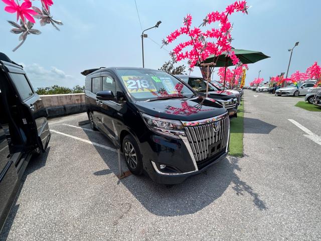 沖縄県宜野湾市の中古車ならエスクァイア ハイブリッドＧｉ　プレミアムパッケージ