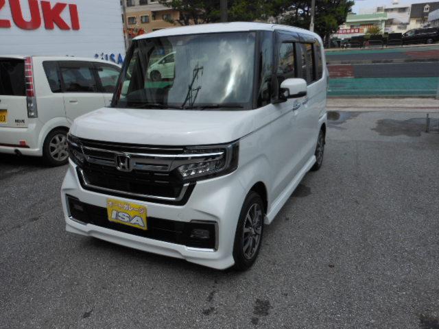 沖縄の中古車 ホンダ Ｎ－ＢＯＸカスタム 車両価格 189万円 リ済込 2022(令和4)年 10km パールホワイト