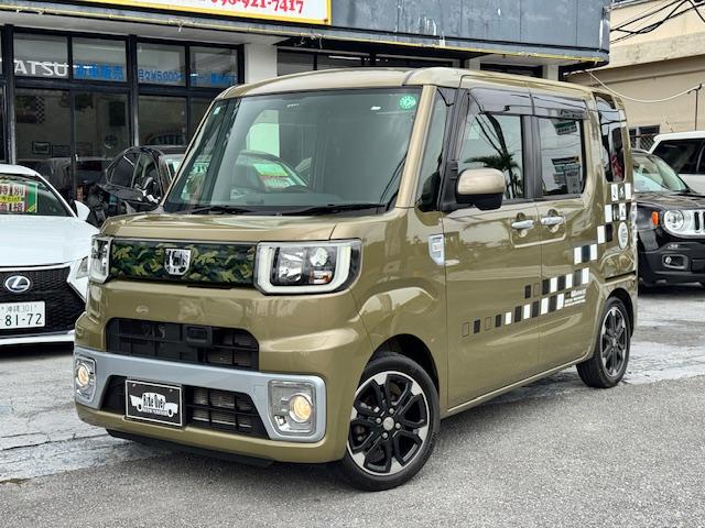 沖縄県中頭郡北谷町の中古車ならウェイク Ｇ　ＳＡ　スマアシ装備　純正１５インチアルミ　両側パワースライドドア　ＫＥＮＷＯＯＤＢｌｕｅｔｏｏｔｈＳＤ内蔵ナビ　ＬＥＤヘッドライト　サイドデカール　ロッドホルダー　プッシュスタート　カモフラグリル　ＥＴＣ
