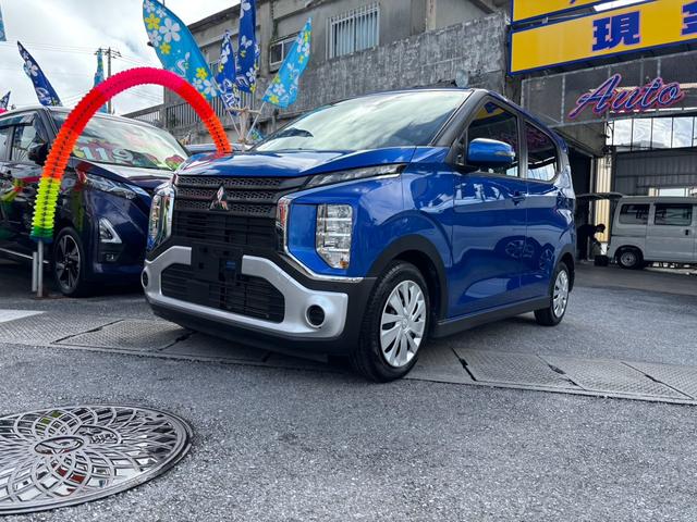 eKクロス M バックカメラ・Bluetooth・ドライブレコーダー・キーレスエントリー・スマートキー・DVD再生・LEDヘッドランプ・オートライト・オートマチックハイビーム・ベンチシート・シートヒーター(1枚目)