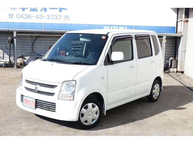 貴重な５速マニュアル車！走行距離なんと２．７万ｋｍ！ 塗装もキレイ、内装もほとんど汚れなし！早いもの勝ちです！！